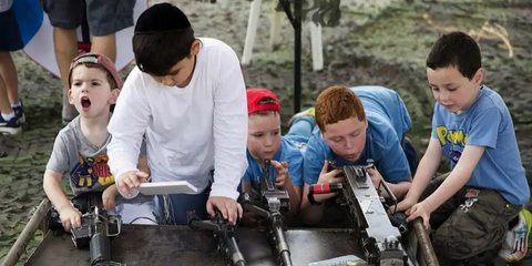 Sejak Kecil Anak-Anak Israel Sudah Didoktrin untuk Membenci Orang Palestina, dari Buku Sekolah Sampai Nyanyian