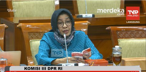 VIDEO: Dosen Pembimbing Ganjar Tegas Putusan Pemisahan Pemilu Tak Sesuai Konstitusi 