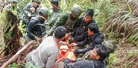 FOTO: Komandan Operasi KKB Tewas Ditembak Satgas Operasi Damai Cartenz di Intan Jaya