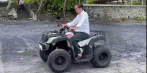 Kabar Terbaru Jokowi Setelah Sakit, Healing ke Pantai Naik ATV