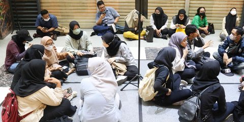 Satu Juta Sarjana Menganggur Saat Ini, Bagaimana dengan Lulusan SD, SMP dan SMA?