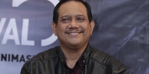 Satu Ruangan DPR Tepuk Tangan, Pensiunan Pati Polri 'Colek' Bintang Tiga Buat Promosikan Brigjen