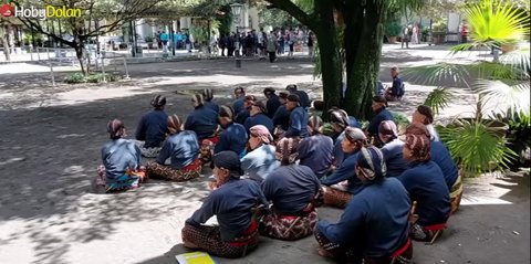Selain Mendapatkan Fasilitas Rumah, Begini Besaran Gaji Abdi Dalem Kraton Yogyakarta Beserta Tugasnya