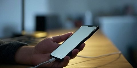 Cara Cas HP yang Benar Saat Baru Dibeli, Biar Baterai Awet Bertahun-Tahun