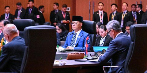 FOTO: Menlu Sugiono Hadiri Pertemuan Menlu ASEAN ke-58, Tegaskan Komitmen untuk ASEAN yang Inklusif dan Tangguh