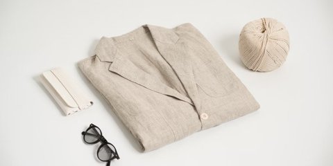 Setop Kebiasaan Habis Pakai Baju Digantung Buat Dipakai Lagi? Ini Kaitannya dengan Stres!