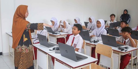 FOTO: Riang Gembira Calon Siswa Mengikuti  Simulasi Belajar di Sekolah Rakyat Sentra Handayani