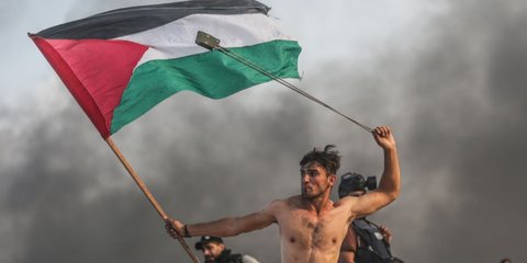 Kisah di Balik Foto Paling Ikonik dalam Sejarah Perjuangan Palestina