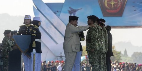 VIDEO:  Prabowo Beri Chairawan Nusyirwan Eks Komandan Tim Mawar Jenderal Kehormatan Bintang Tiga