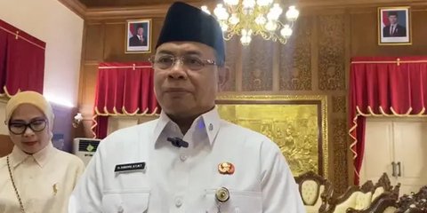 VIDEO: Respons Bupati Pati Sudewo Dilempari Sandal & Botol Pendemo Emosi Tuntut Mundur