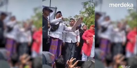 VIDEO: Keras! Perwakilan Pendemo Bacakan Draf Surat Tuntut Bupati Pati Sudewo Mundur
