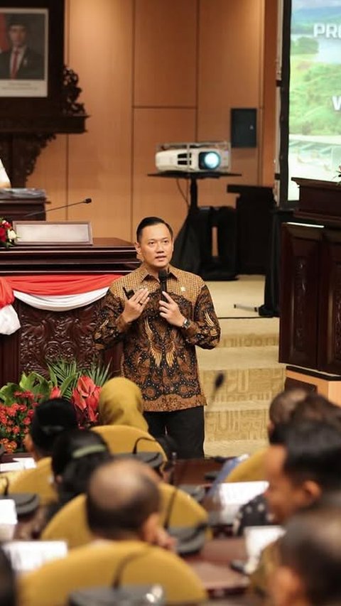 VIDEO: Riuh Tepuk Tangan! Cerita AHY Cucu Jenderal Kopassus Legendaris Sarwo Edhi di Rapat DPD