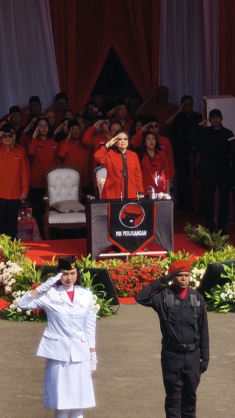 Megawati Pimpin Upacara Bendera di Sekolah Partai, Ini Pesan Tegas untuk Kader PDIP