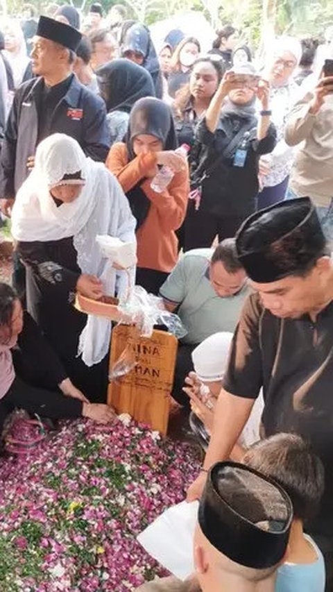 Merinding, Iis Dahlia Ungkap Firasat Tentang Mpok Alpa Sebelum Almarhumah Berpulang