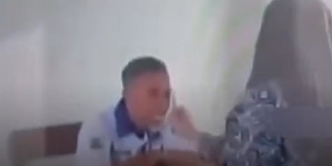 Acungkan Jari Tengah ke Guru di Ruang Sekolah, Dua Siswa di Gowa Langsung Dikeluarkan