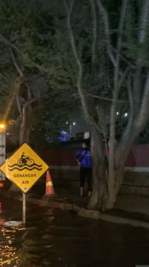 Warga di 12 Wilayah Pesisir Jakarta Diminta Waspada Banjir Rob