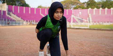 Kisah Haru Eifie, Anak Tukang Kayu dan Atlet Disabilitas Kini Bisa Kuliah Gratis di UGM
