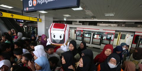 Cerita Pekerja Cibubur: Perjalanan 2 Jam, 3 Moda Transportasi, dan Biaya Rp1,4 Juta per Bulan