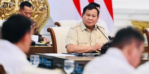 Prabowo Puji Modifikasi Cuaca Efektif Mengurangi Kebakaran Hutan dan Lahan