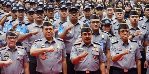 Sentilan Keras Mantan Wakapolri buat Pegawai Imigrasi Penuh Tato Sebadan Bekingi Bule Kriminal di Bali