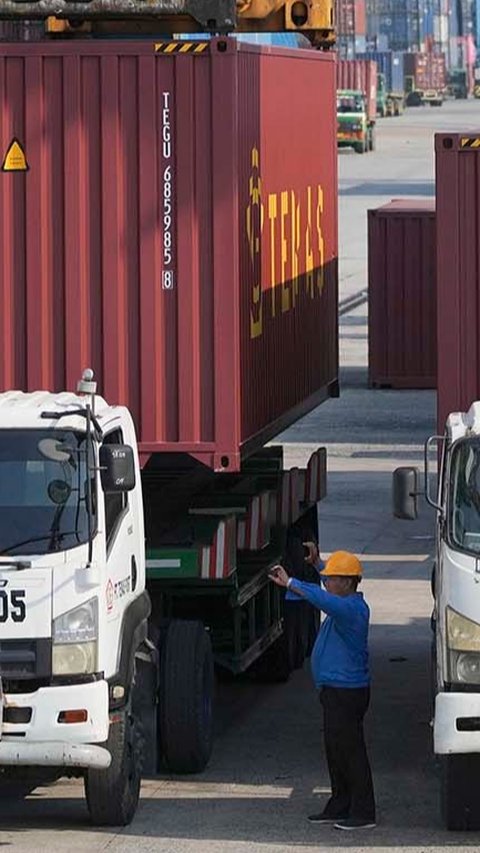 FOTO: Tarif Baru AS Berlaku, RI Terus Lobi Demi Nol Persen