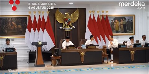 VIDEO: Momen Gibran & AHY Bisik-Bisik, Emosi Prabowo Beri Arahan ke Menteri hingga Jenderal