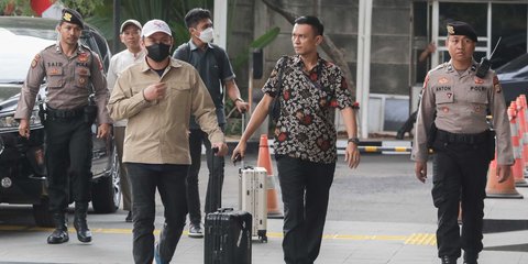 FOTO: Bupati Kolaka Timur Terjaring OTT  Tiba di Gedung KPK
