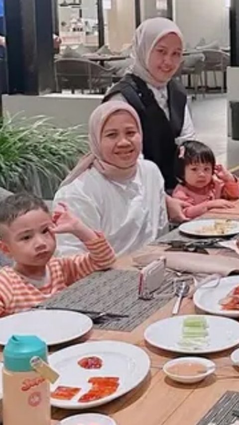8 Potret Kekompakan Tiga Pengasuh Anak Raffi Ahmad dan Nagita Slavina, Setiap Momen Penuh Cerita