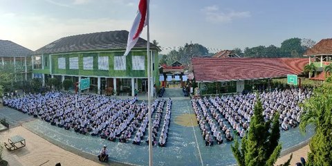 {{caption}}