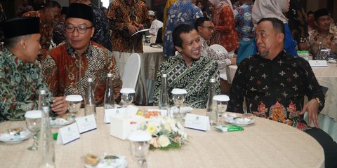 {{caption}}