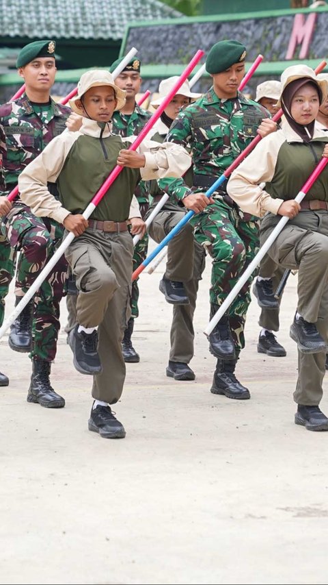 FOTO: Antusiasme Siswa SMK Ikuti Persami Bela Negara KKRI di Sanggabuana