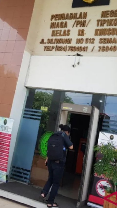 Kasus Dugaan Layanan Striptease di Mansion KTV & Bar Semarang Munculkan Persoalan Baru