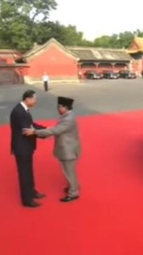 Ini Spesifikasi Mobil Mewah yang Jemput Prabowo di China