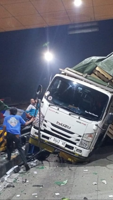 Kecelakaan di Gerbang Tol Ciawi 2, Jasa Marga Tindak Cepat Evakuasi dan Atur Lalu Lintas