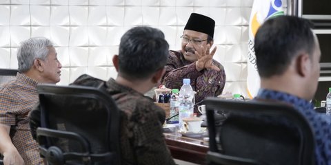 {{caption}}