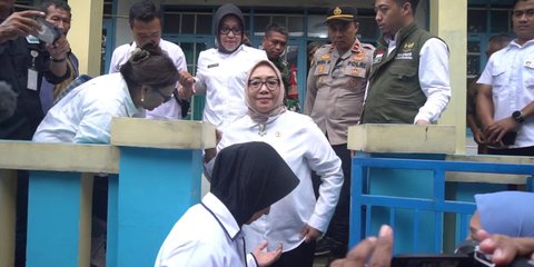 {{caption}}