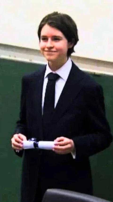 Lulus SMA Usia 8 Tahun, Raih PhD Umur 15, Remaja Ini Ingin Ciptakan “Manusia Super” Berbasis AI