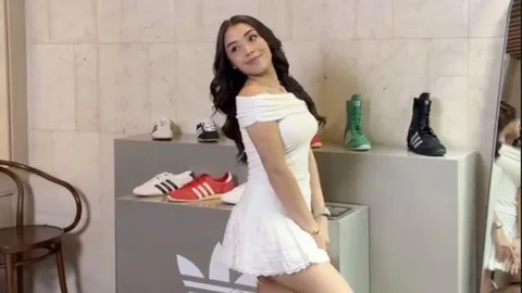 {{caption}}