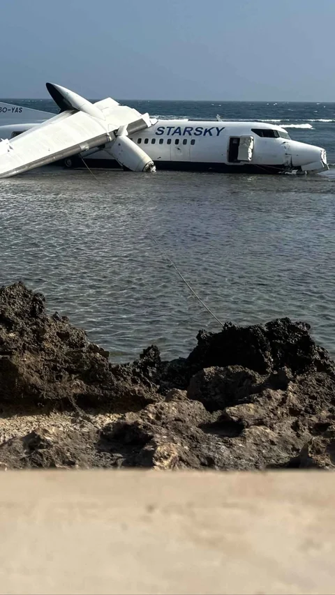 FOTO: Kepiawaian Pilot Selamatkan 55 Penumpang dalam Insiden Pendaratan Darurat di Somalia