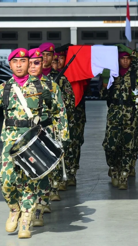 FOTO: TNI AL Kembali Laksanakan Pelepasan Jenazah Prajurit Marinir