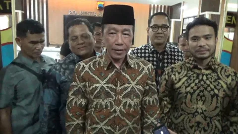 {{caption}}