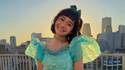 {{caption}}