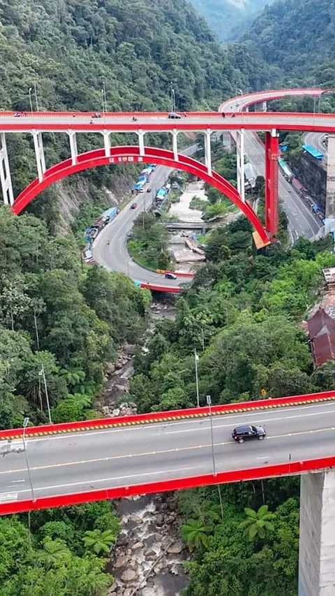 FOTO: Jalur Mudik Pascabencana di Sumatera Barat Kini Siap Dilalui