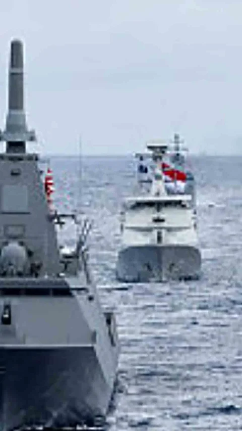 FOTO: KRI Raden Eddy Martadinata-331 Ikuti IFR dan Latma Kakadu 2026 di Australia