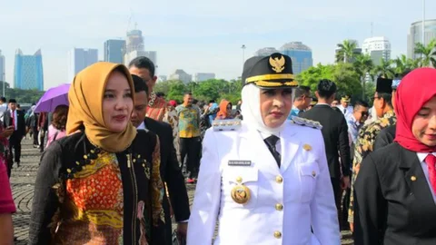 {{caption}}