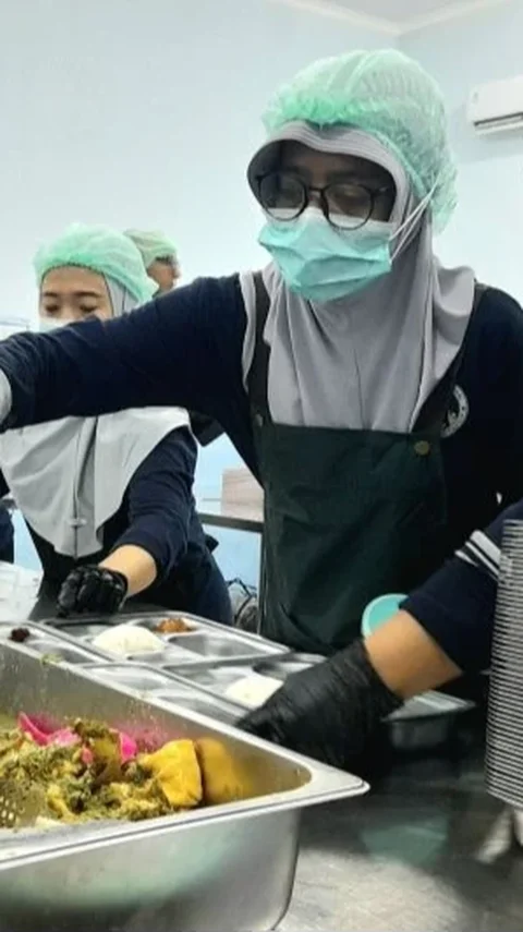 Survei Cyrus Network: 65,4% Masyarakat Dukung MBG tapi Mau Ada Perbaikan