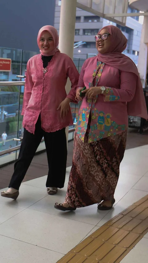 FOTO: Kebaya Menjadi Simbol Perayaan Hari Kartini