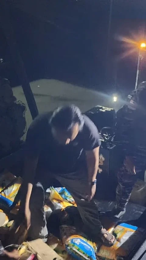 Berawal dari Info Intelijen, TNI AL dan BAIS Gagalkan Penyelundupan 1.832 Kosmetik Ilegal di Perbatasan