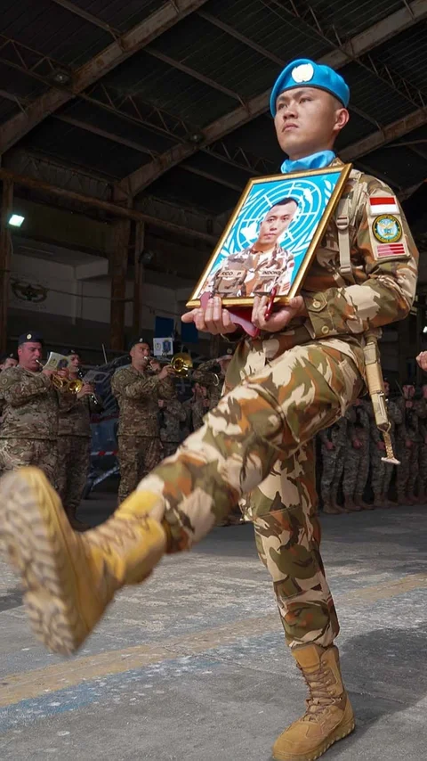 FOTO: Penghormatan Terakhir bag Anggota Unifil Kopral Rico Pramudia di Beirut