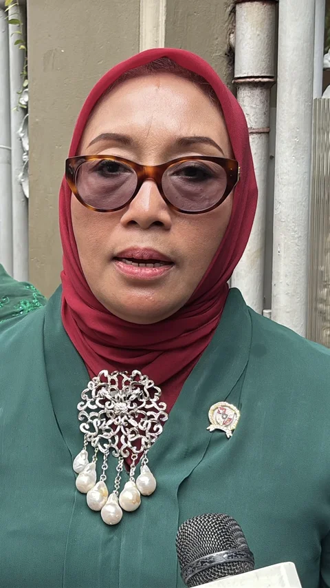 Usai Kecelakaan Kereta di Bekasi, Menteri PPPA Usul Gerbong Khusus Wanita di KRL Dipindah ke Tengah